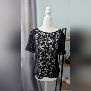 American Eagle Outfitters Black Blouse with Short Sleeves and Rounded Neckline